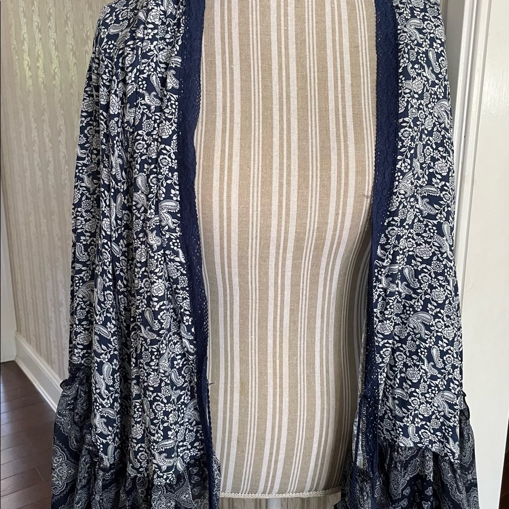 Cardigan - Picture 2 of 6